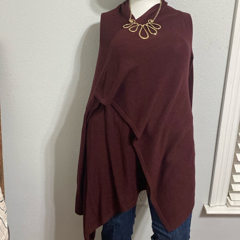 Sweater Beautiful burgundy Shawl/Sweater